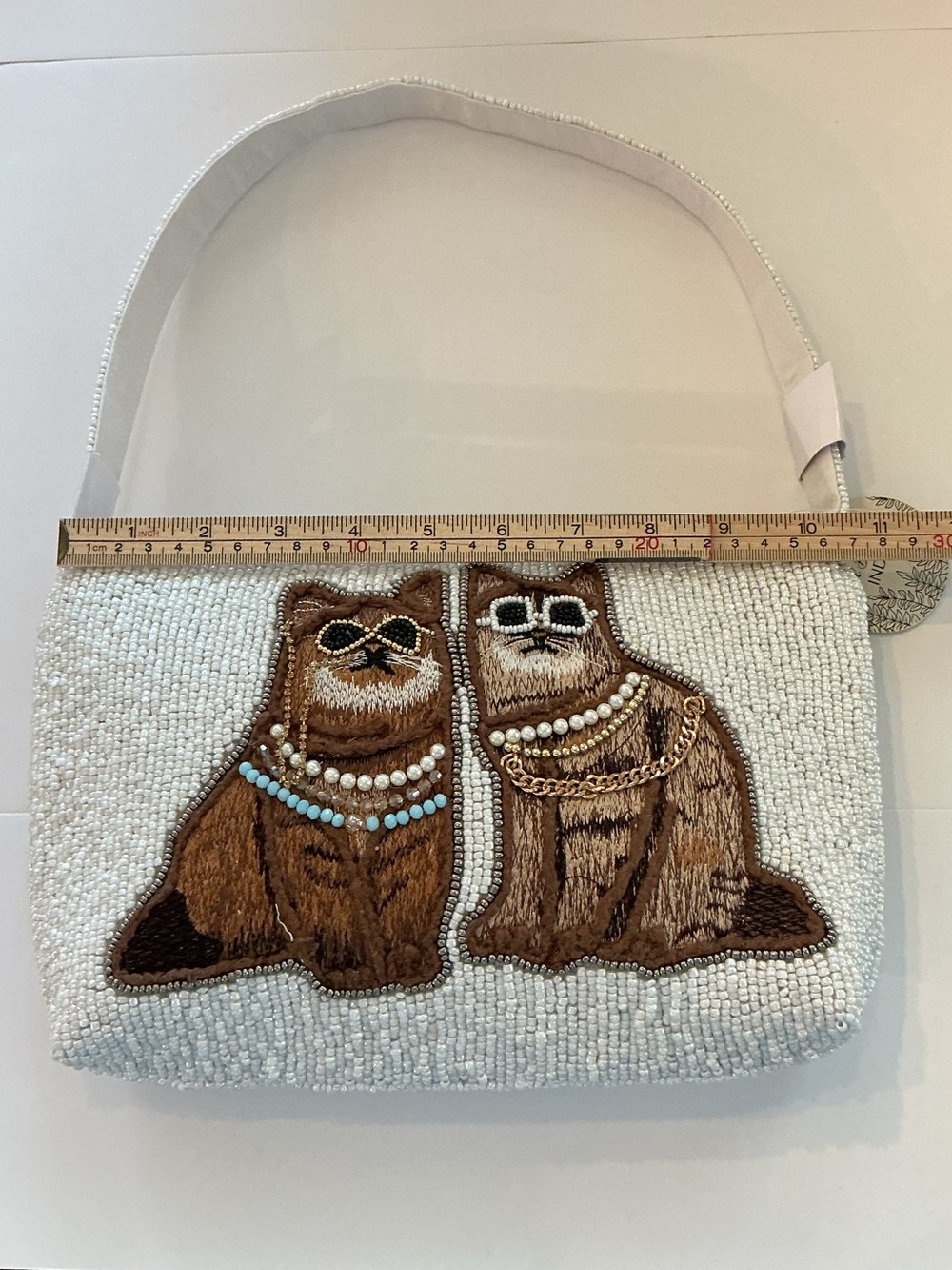 * NEW RELEASE White Beaded Handbag with Embroidered Sophisticated Cat Pair